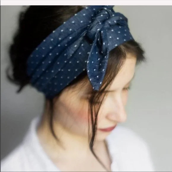 VTG Vera Neumann Elegant Pointed Ends Oblong Scarf. Peonies & Polkadot Design. - Picture 11 of 13